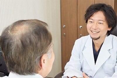 便利な東京 新宿にあるので日帰り可能な自毛植毛手術